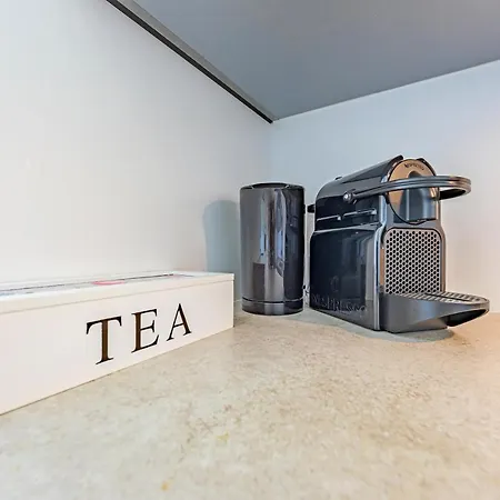 Apartment Large Terrace, Swimming Pool, Private Garage And Fiber