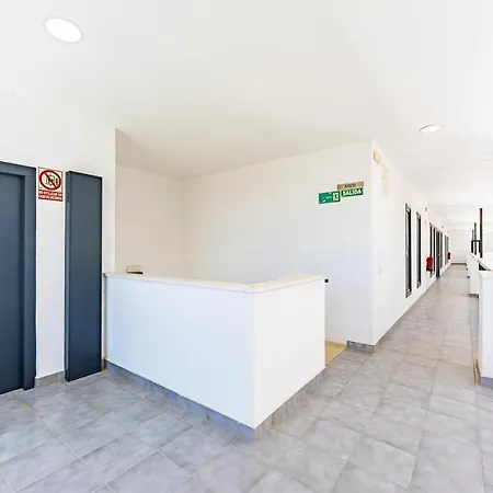 Large Terrace, Swimming Pool, Private Garage And Fiber Apartment