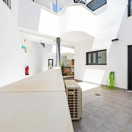 Apartment Large Terrace, Swimming Pool, Private Garage And Fiber