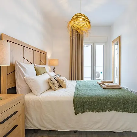 Apartment Large Terrace, Swimming Pool, Private Garage And Fiber