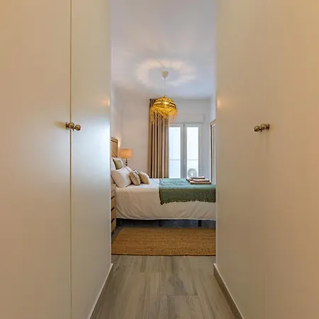 Large Terrace, Swimming Pool, Private Garage And Fiber Apartment