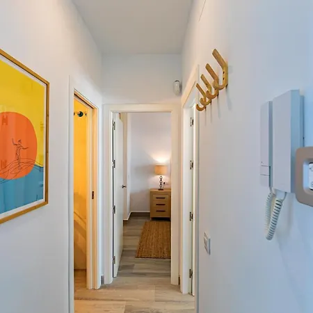 Large Terrace, Swimming Pool, Private Garage And Fiber Tarifa